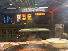 -红九格老火锅(三峡广场店)