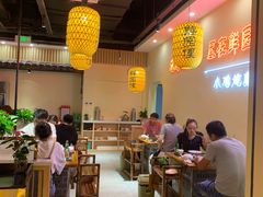 大堂-许大亮淄博烧烤·自助鲜牛肉火锅(大江东宝龙店)