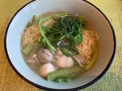 清汤鱼丸细粉-融信华邑酒店·鲜艳西餐厅