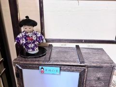 -荒岛实景沉浸密室(江汉路1店)
