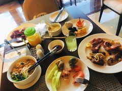 -南湖名都·景湖轩全日制餐厅·海鲜自助·东南亚风味·临湖而食