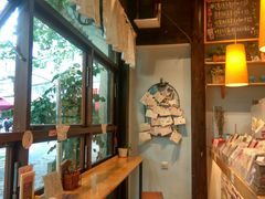 -猫的天空之城概念书店(杭州南宋御街店)