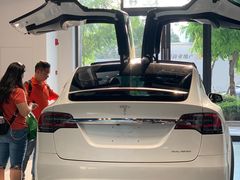 -TESLA 特斯拉(上海太古汇体验店)