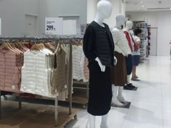 -优衣库(上海金桥国际商业广场店)