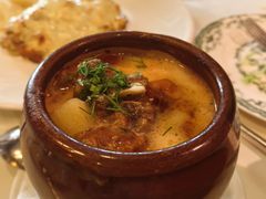 罐焖牛肉-老井俄式餐厅