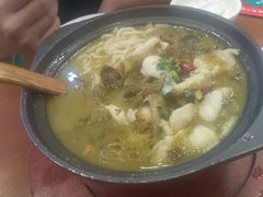 -周鱼小馆石锅酸菜鱼(活力汇店)