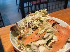 烟熏三文鱼杂菌沙拉-BE BRIGHT KITCHEN(正佳广场店)