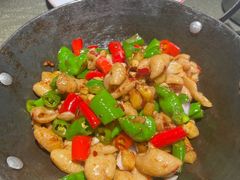 -老湖南民间菜·牛肉十八炒(花都店)