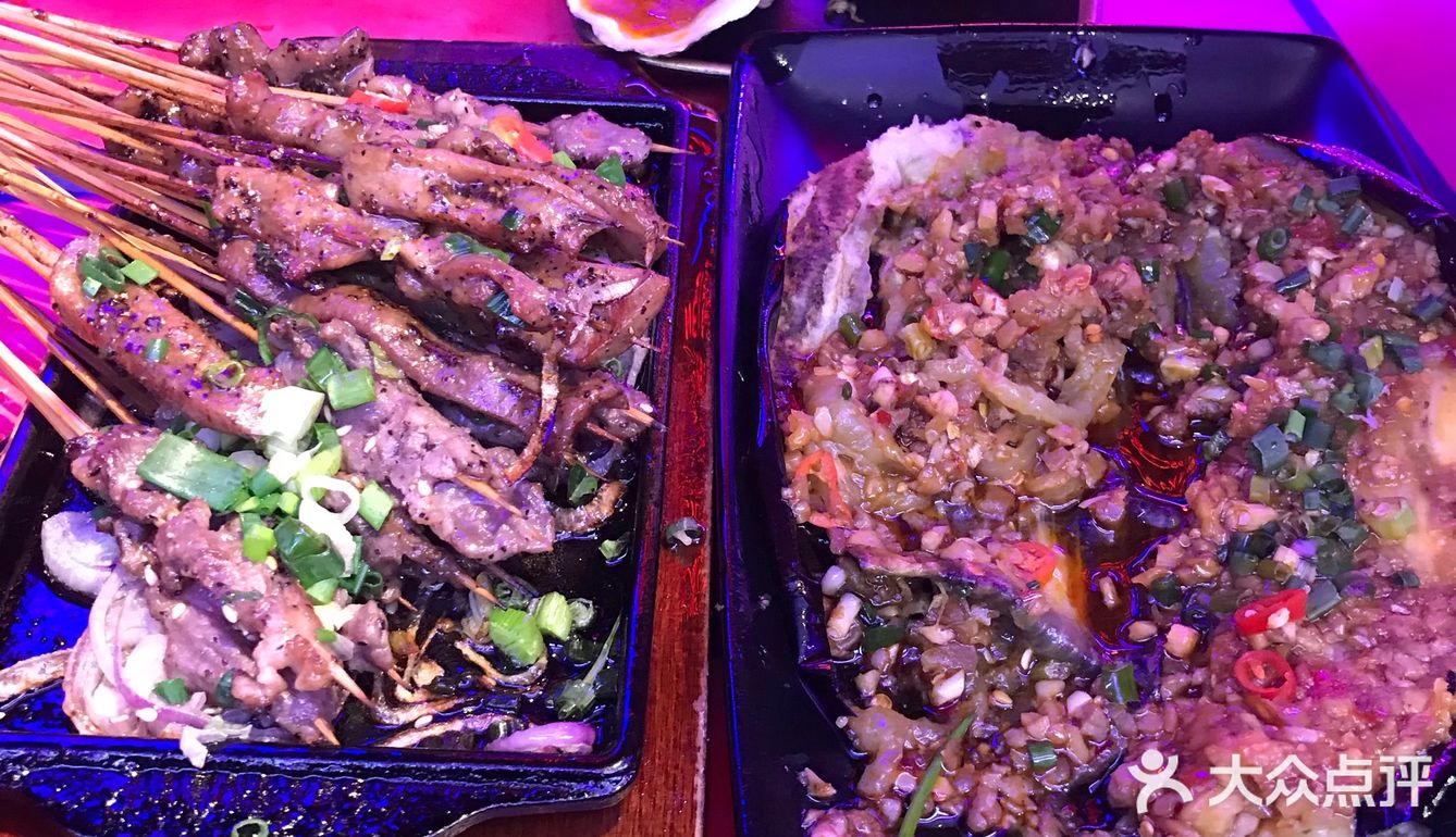 除了火锅还有烧烤可以吃