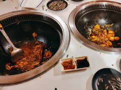 -哈尔滨烧烤·山河村铁锅炖(交大店)