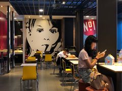 大堂-麦当劳(宁波火车高铁站店)