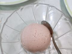 草莓冰淇淋-萨莉亚意式餐厅(悦荟广场店)