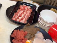 -尚品海鲜肥牛自助火锅(湖明店)