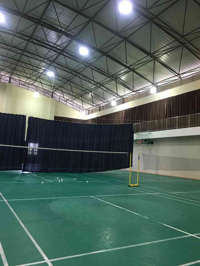 白玉兰小学三杨校区羽毛球馆