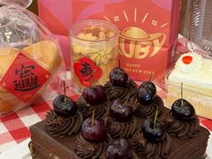 -红宝石·鲜奶小方·海派西点房(南丹店)