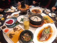 -稻鲜记潮汕砂锅粥