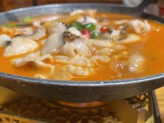 -老滇山寨•云南特色菜•地方菜•民族风情歌舞表演(金碧店)