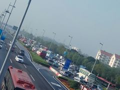 -天津波士信达奔驰4S店(卫津南路店)