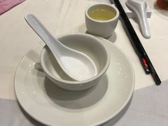 餐具摆设-稻香酒家·34年老字号·港式粤菜(汉街店)