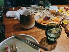 -Dragon Pizza•圆脸龙披萨·牛排餐厅