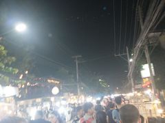 -周日夜市