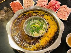 鸳鸯锅-邓莽子老火锅(鲁祖庙店)