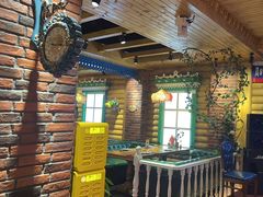 -米德维奇俄式西餐厅(西六道街店)