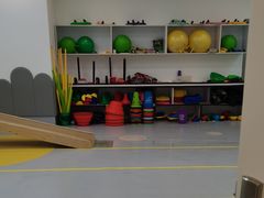 -金色雨林感统学能培训中心(武广校区)