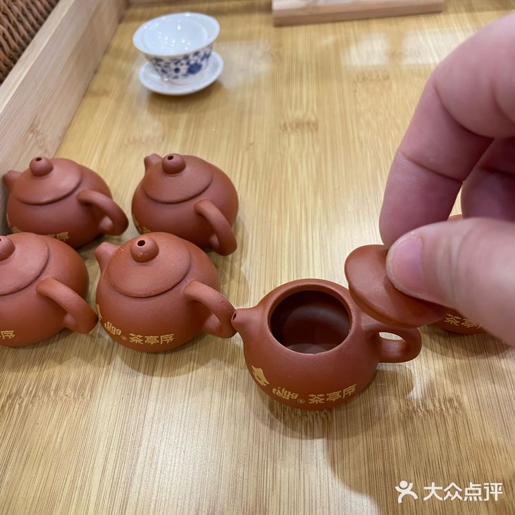 冒干冰小茶壶奶茶找到了！在内街茶亭序，太劲了