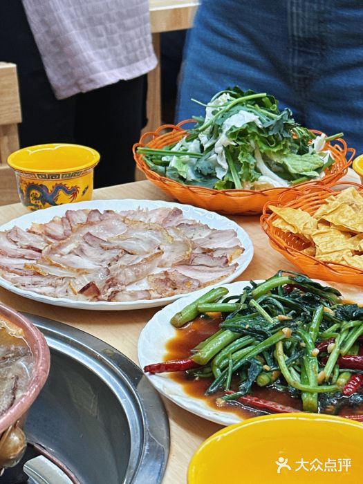 老字号特色藏餐(香格里拉古城店)烤藏香猪肉图片