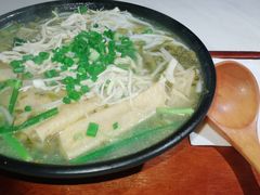 豚骨米线-蒙小妹骨汤饭.米线(新光路店)
