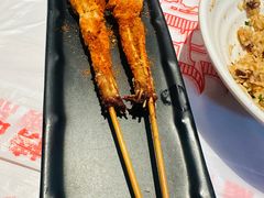 -肥肥虾庄·金牌油焖大虾(汉街SKP店)