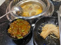 -钱小主·自助回旋烤肉火锅餐厅(东方新天地店)