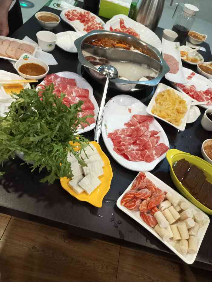 翠峰苑火锅(蓬莱宝龙店)-"位于宝龙里的火锅店 店面很大分两层楼 去.