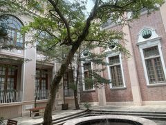 -香港大学