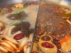 -湊湊火锅·茶憩(杭州湖滨银泰in77店)
