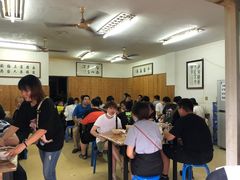 等位区-老字号贾家肉丸糊辣汤(光明巷店)