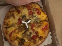 新奥尔良风情烤肉比萨-必胜客(WOW梧州旺城店)