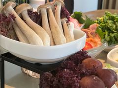 野菌小拼-享月汤皇·海鲜小火锅·聚会(曲江创意谷店)