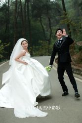 -雪中彩影婚纱摄影·微光艺术中心