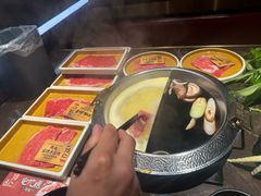 -一绪に和牛寿喜烧(罗湖益田假日店)