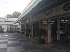 -蜂鸟快修喷漆钣喷汽修旗舰工厂(军工路店)