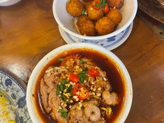-炉小二铜锅牛蛙•川湘菜(三里屯店)