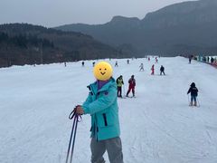 -济南卧虎山滑雪场