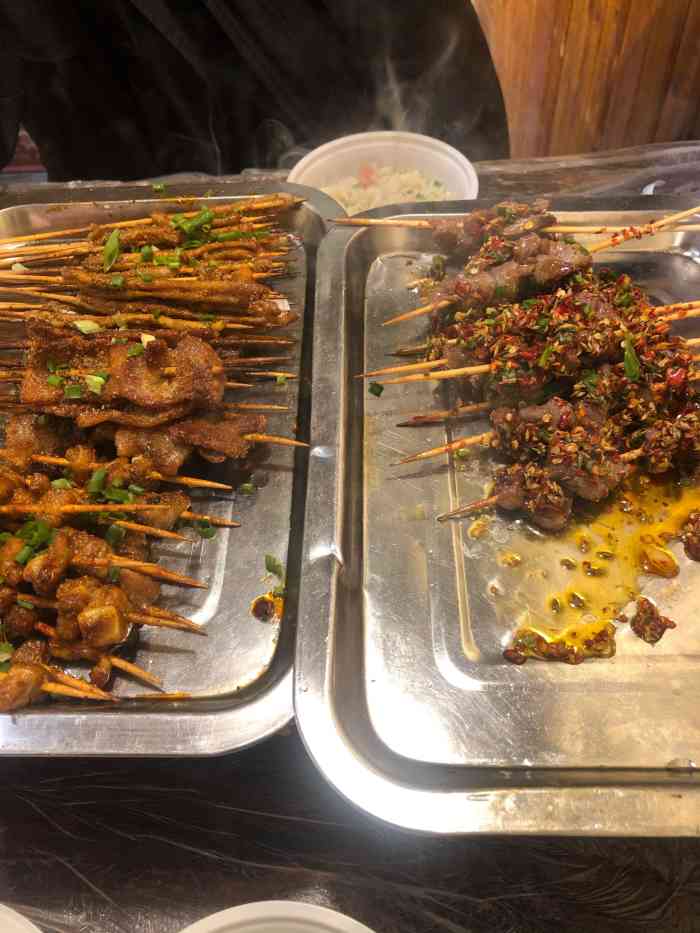 伍界烧烤(绿地中央广场店)-"梅林西路这边新开的撸串店吃了两次每次人