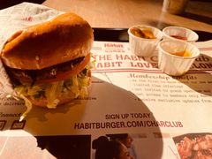 -The Habit Burger Grill 哈比特汉堡(复兴soho店)