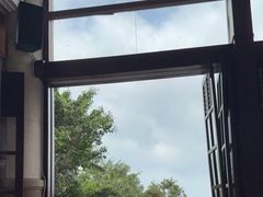 -亚龙湾喜来登·美景台大堂吧