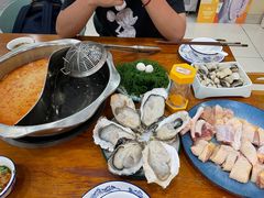 -老何家后安粉·糟粕醋海鲜火锅(三亚湾椰梦长廊店)