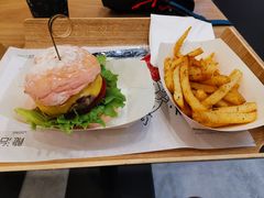 芝心手打牛肉堡-龙治汉堡(中华城店)