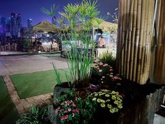-冰冰龙虾·江湖菜·花园江景餐厅